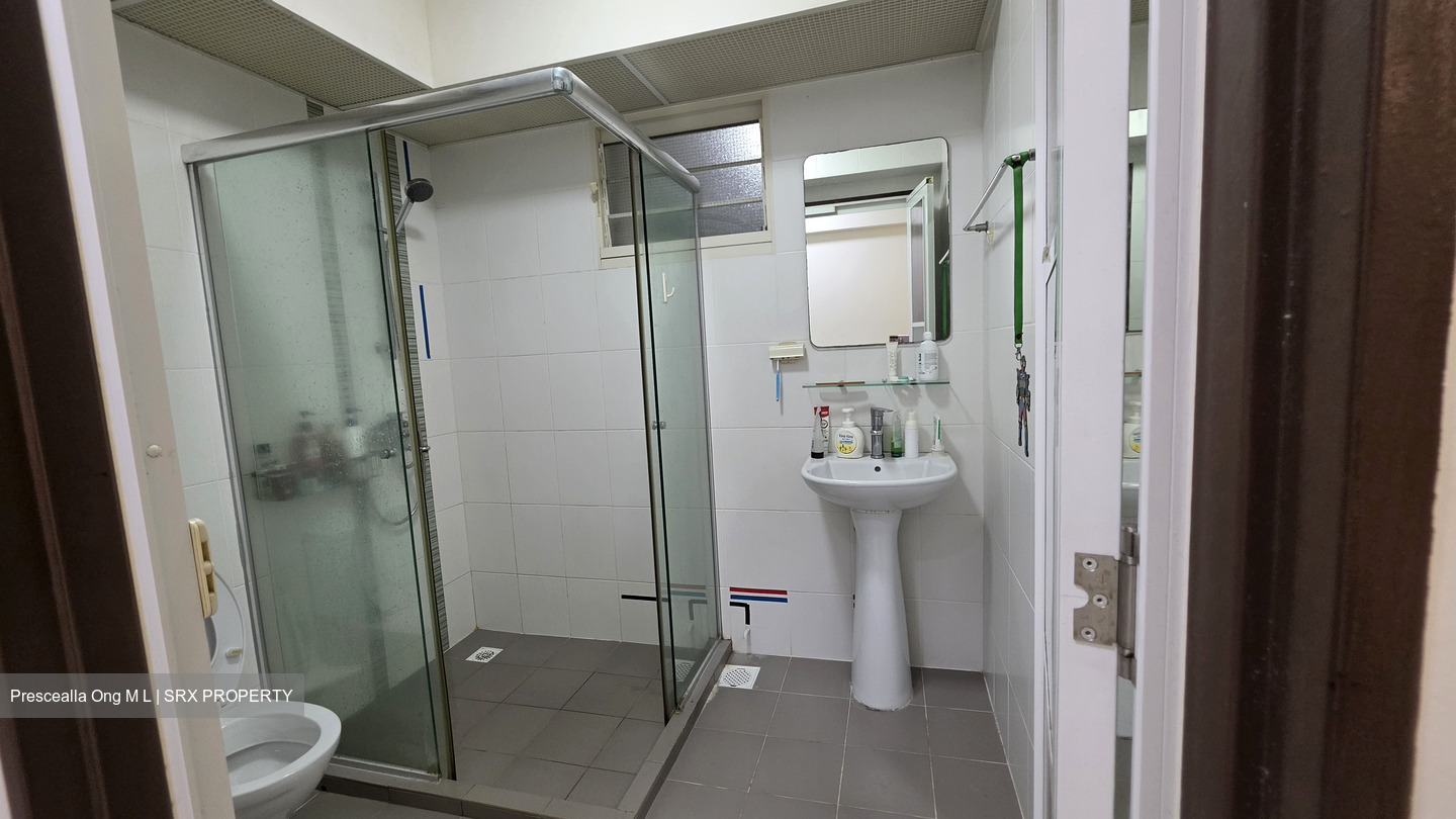 Blk 194B Skyline I @ Bukit Batok (Bukit Batok), HDB 5 Rooms #590675621